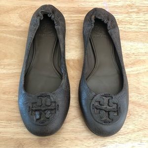 Tory Burch mocha/brown Reva Suede Aviator flats size 8